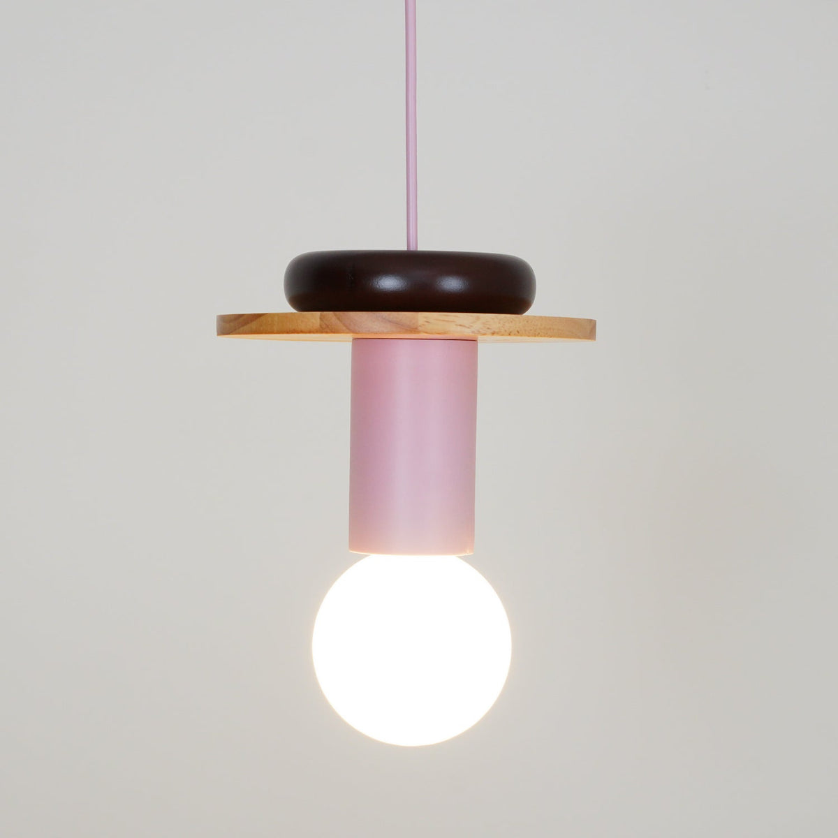 Gram lámpara colgante moderna de madera