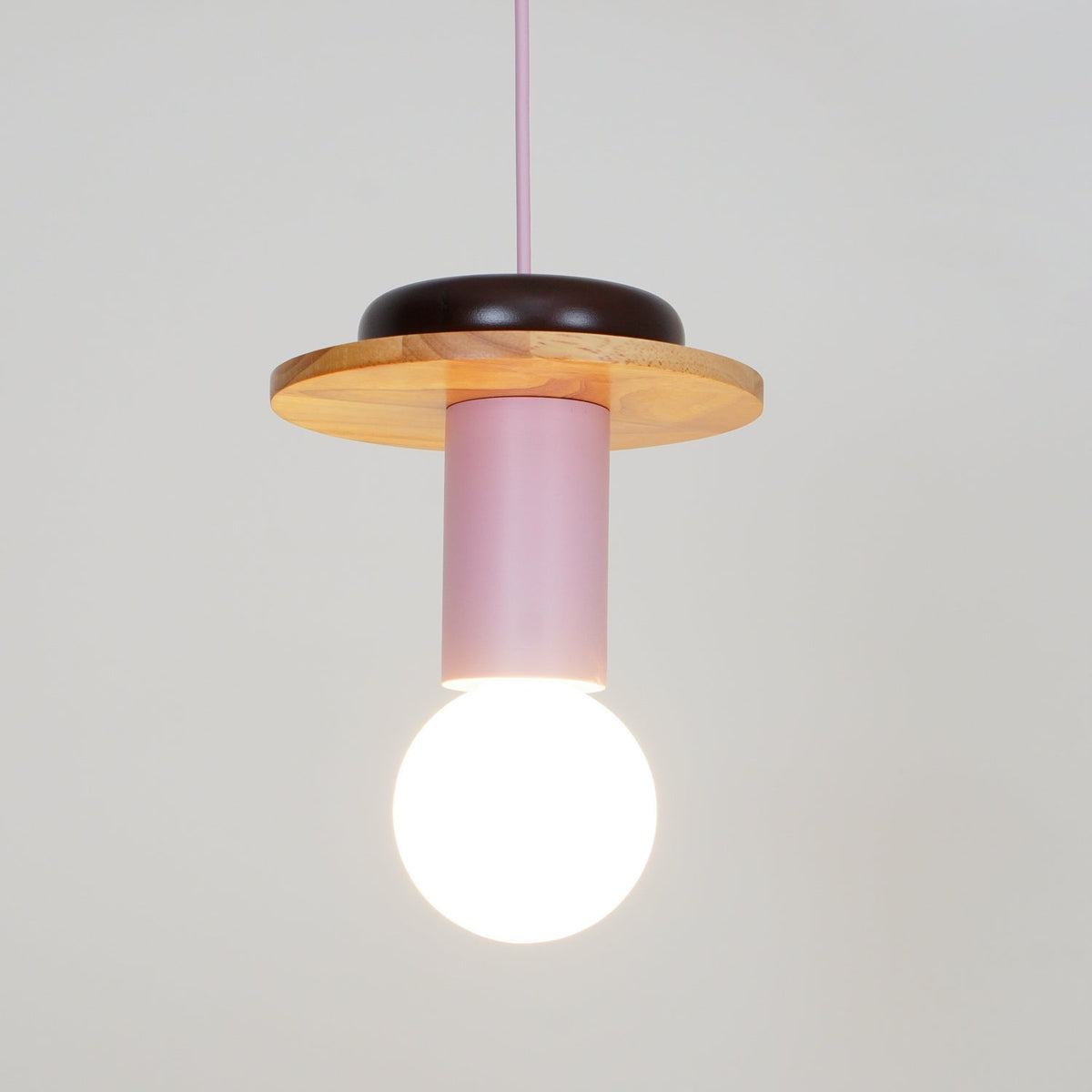 Gram lámpara colgante moderna de madera