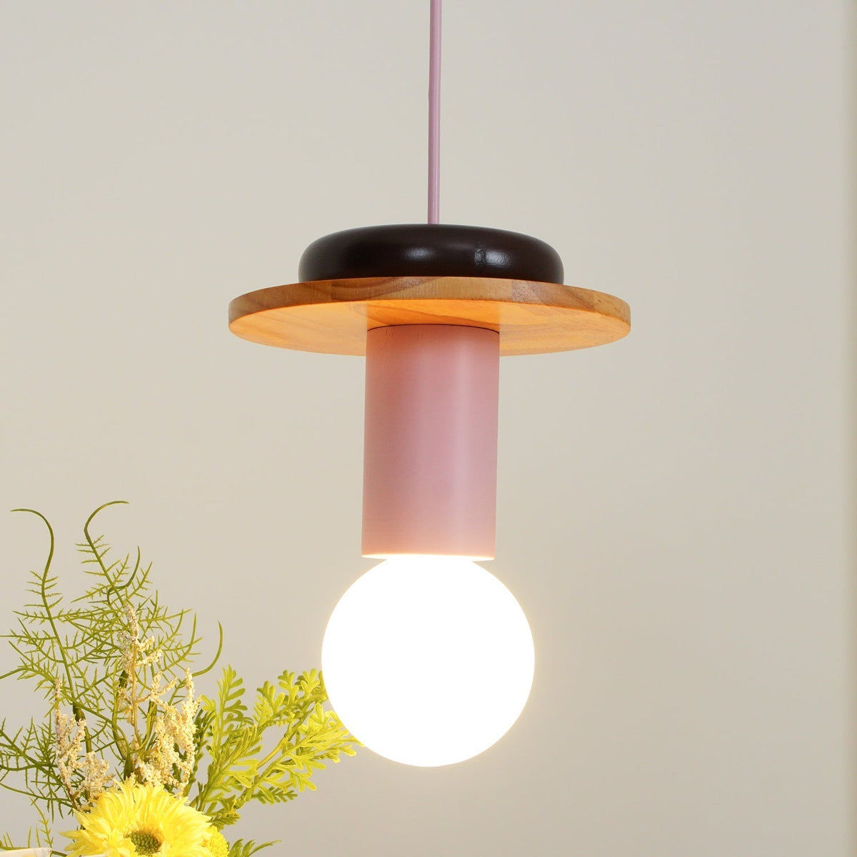 Gram lámpara colgante moderna de madera