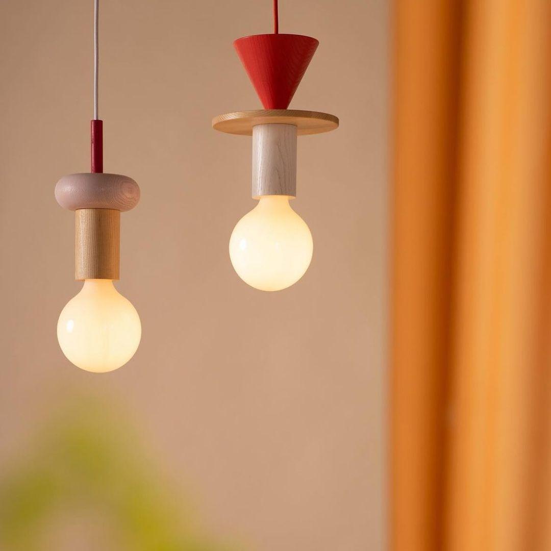 Gram lámpara colgante moderna de madera
