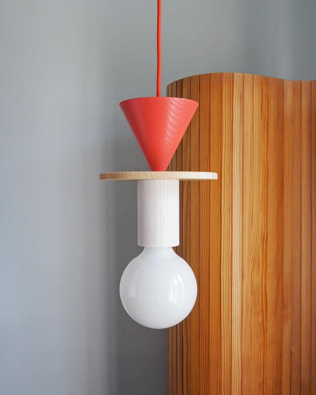 Gram lámpara colgante moderna de madera