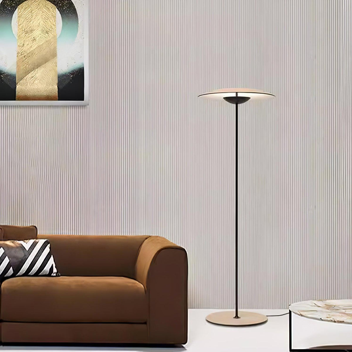 Ferinira lámpara de pie minimalista de aluminio