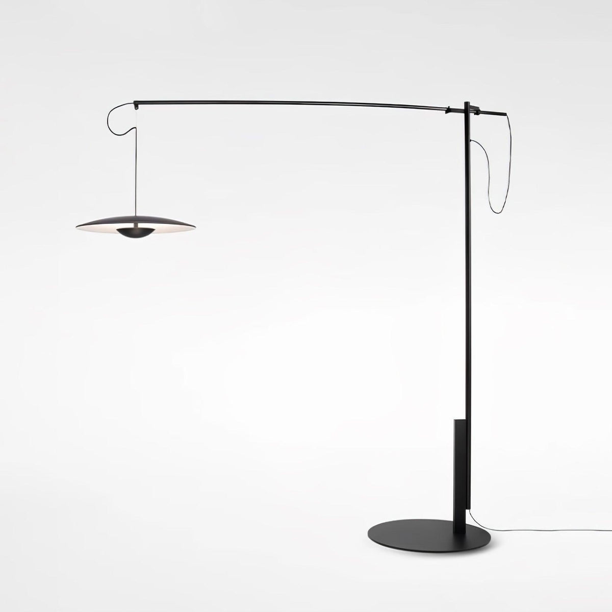 Ferinira lámpara de pie minimalista de aluminio