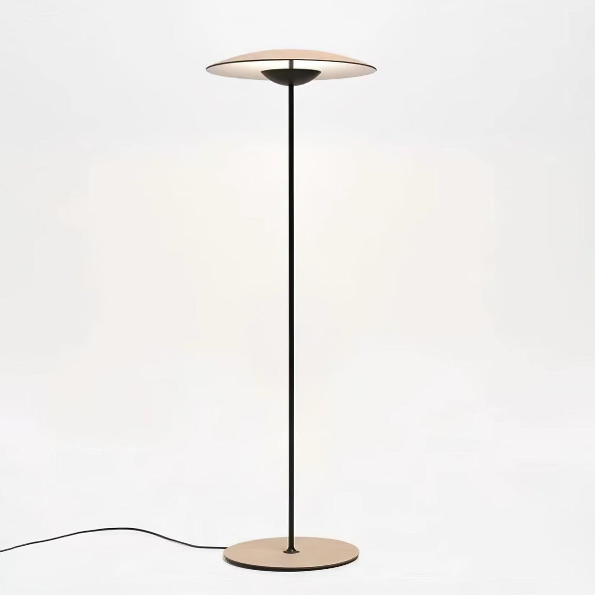 Ferinira lámpara de pie minimalista de aluminio