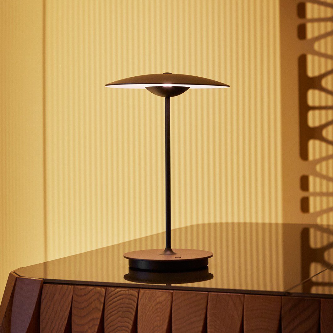 Elaarelia lámpara de mesa minimalista delgada