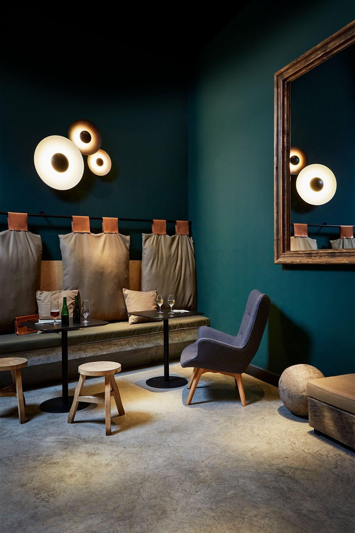 Xevan aplique de pared elegancia Simplicity resplandor
