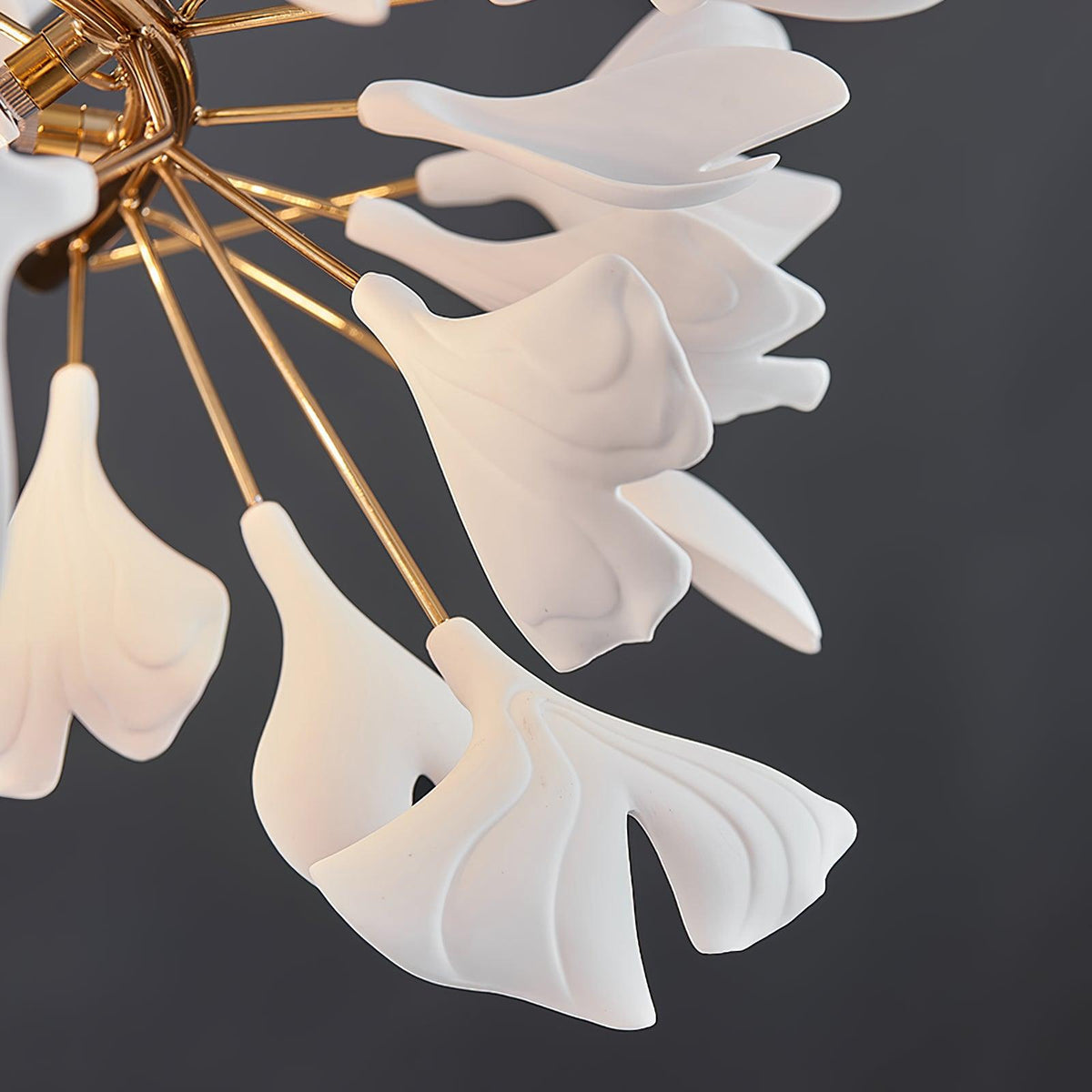 Umberis lámpara colgante Gingko Hojas de Porcelana dorada