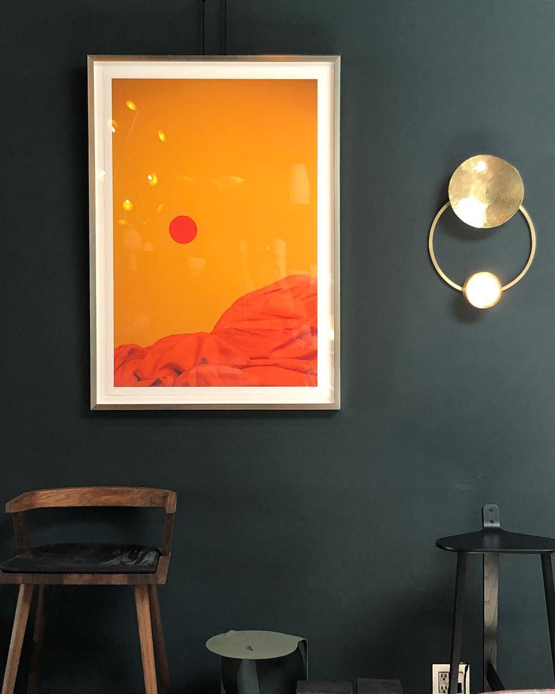 Elynis aplique de pared moderno en latón y vidrio