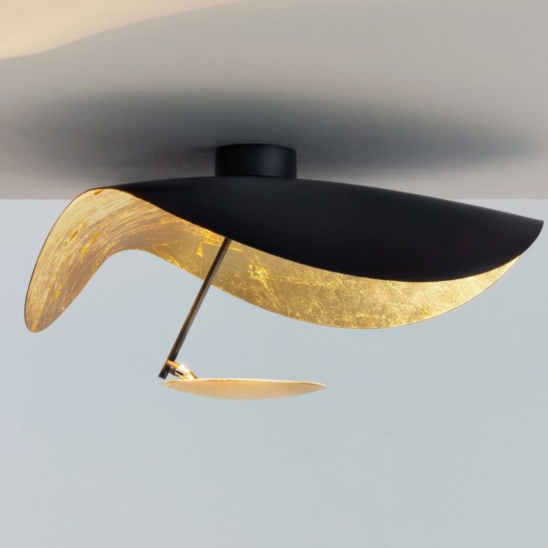 Solenena lámpara de techo Solena con abatidor curvado y interior dorado