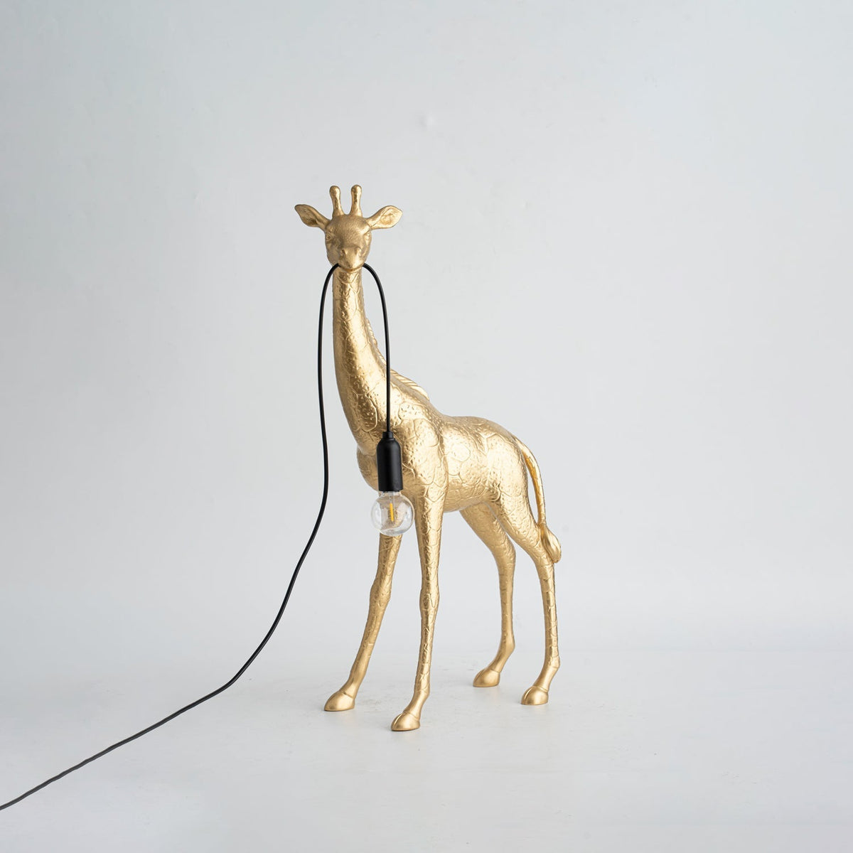 Fexl lámpara de pie de escultura Girafe Royale lujosa
