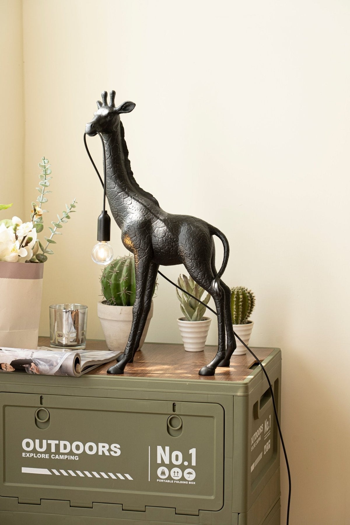 Fexl lámpara de pie de escultura Girafe Royale lujosa