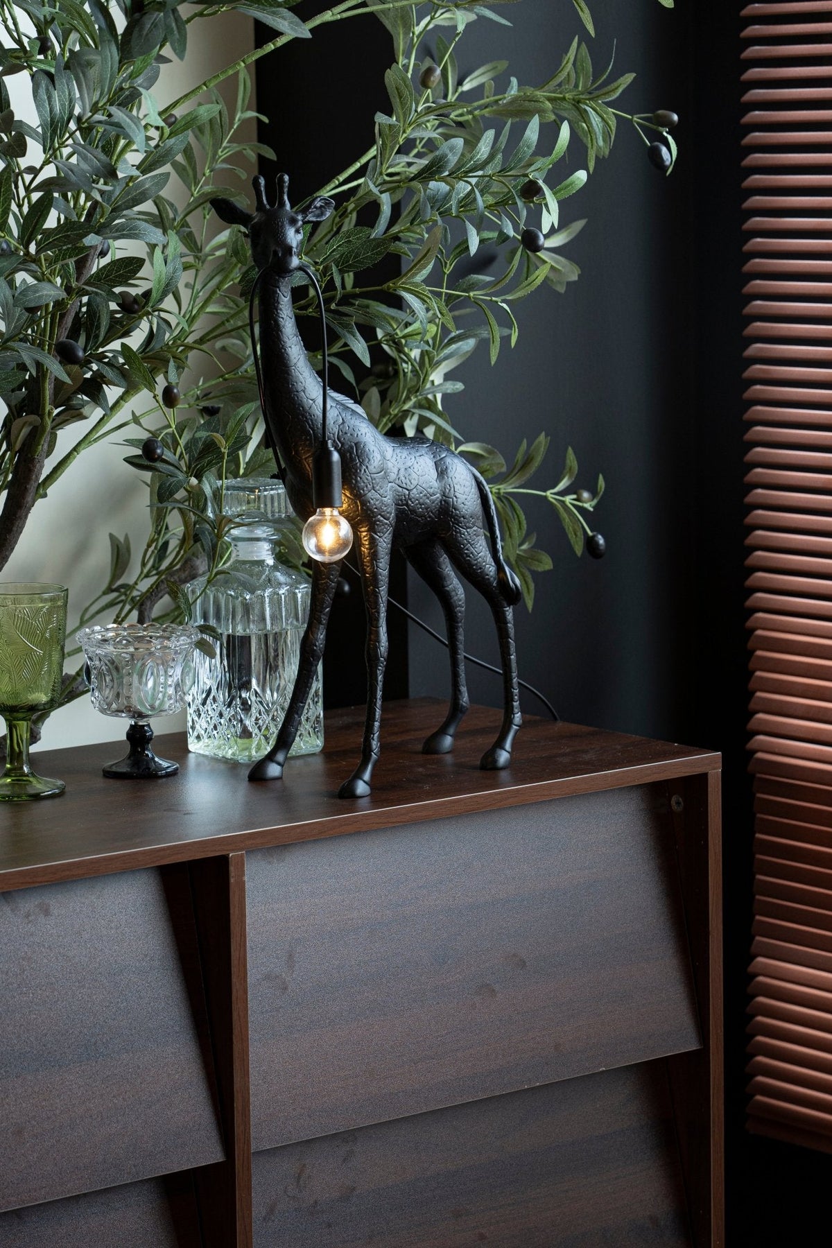 Fexl lámpara de pie de escultura Girafe Royale lujosa