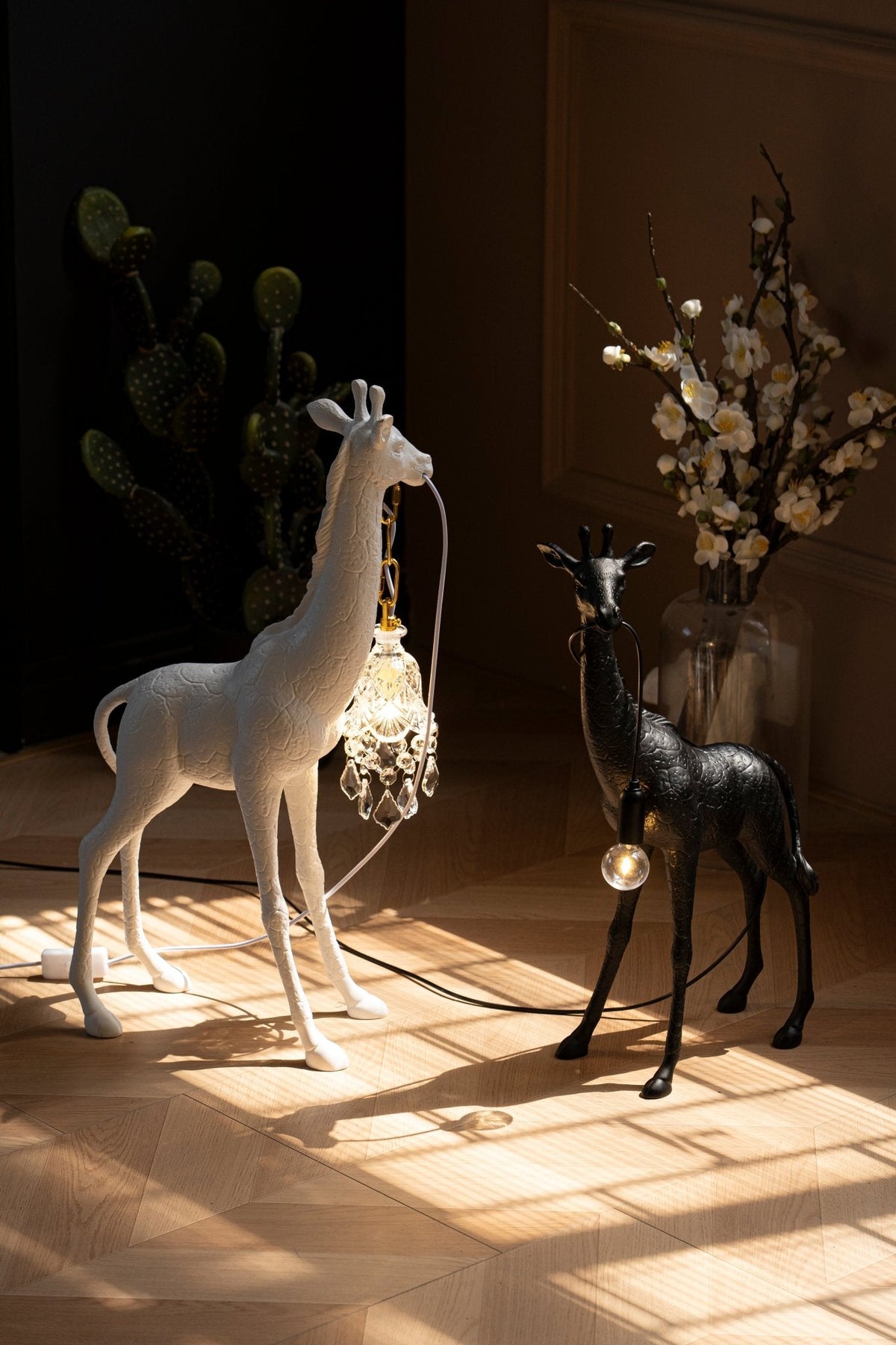 Fexl lámpara de pie de escultura Girafe Royale lujosa
