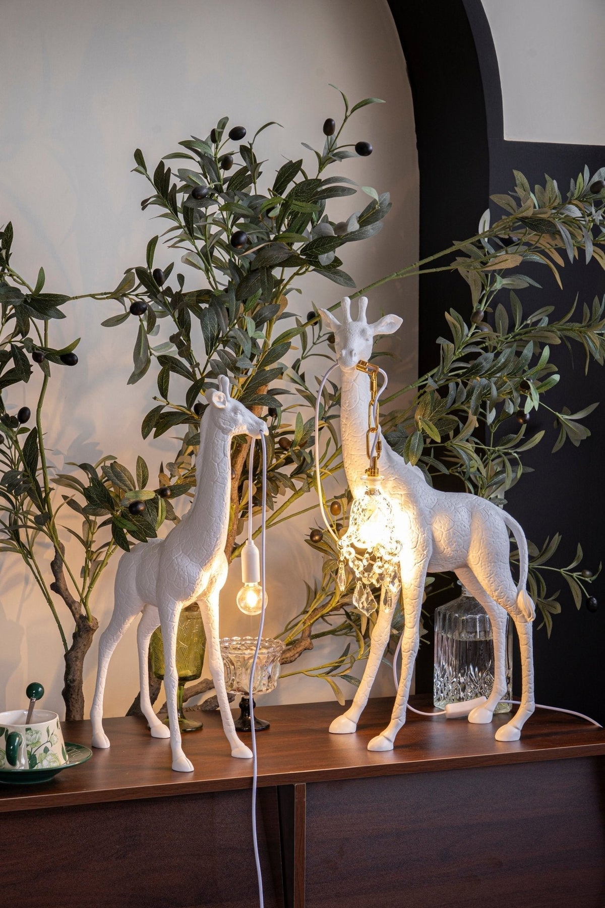 Fexl lámpara de pie de escultura Girafe Royale lujosa