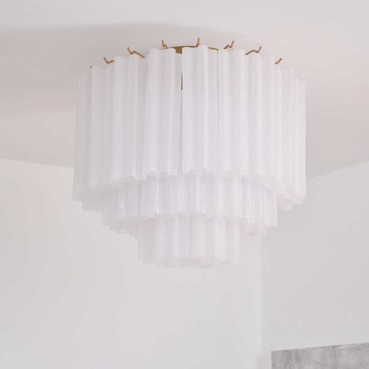 Velelena lámpara de techo blanca de vidrio Murano en capas elegante moderna