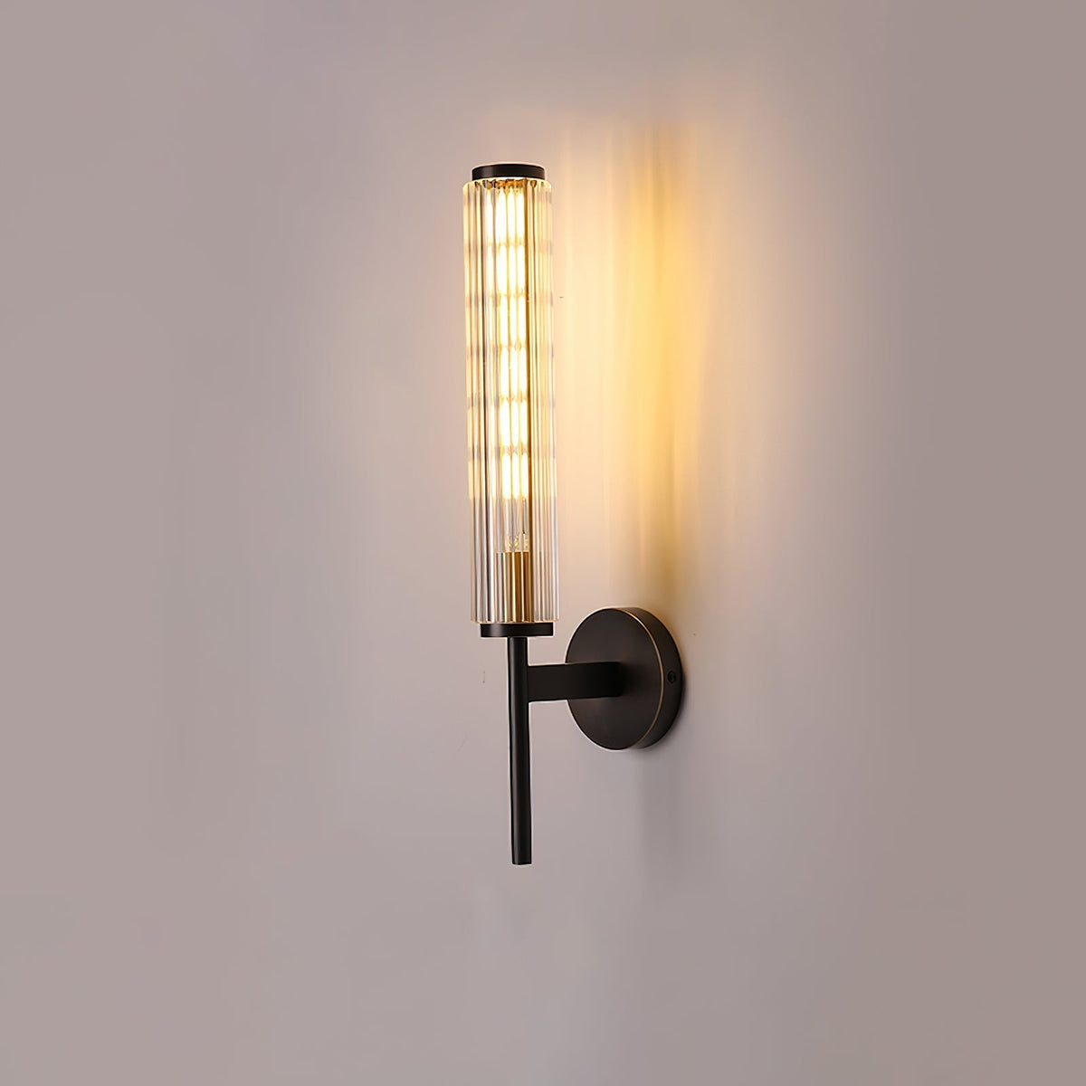 Faylen aplique de pared Premium lineal en latón con vidrio