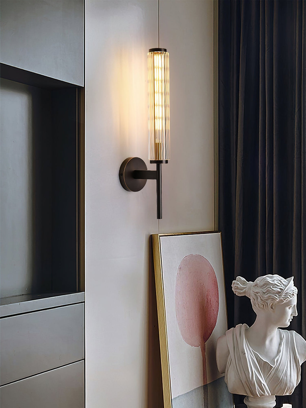 Faylen aplique de pared Premium lineal en latón con vidrio