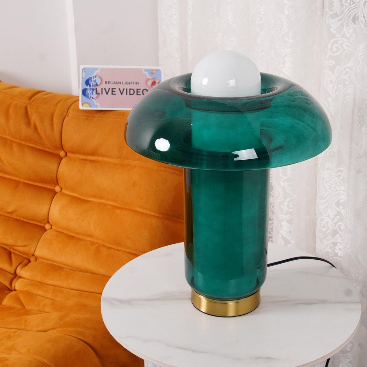 Navlen lámpara de mesa de vidrio verde