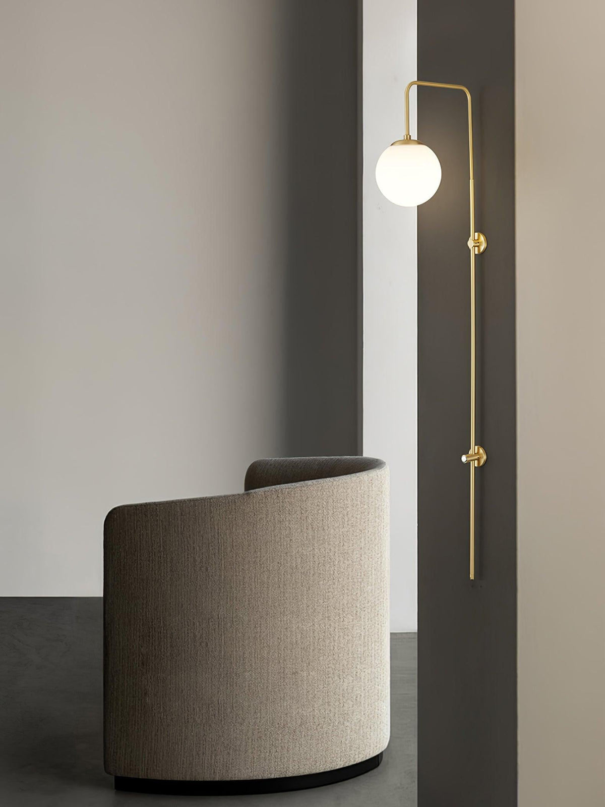 Nyvaris aplique de pared moderno minimalista de vidrio y latón con forma de globo