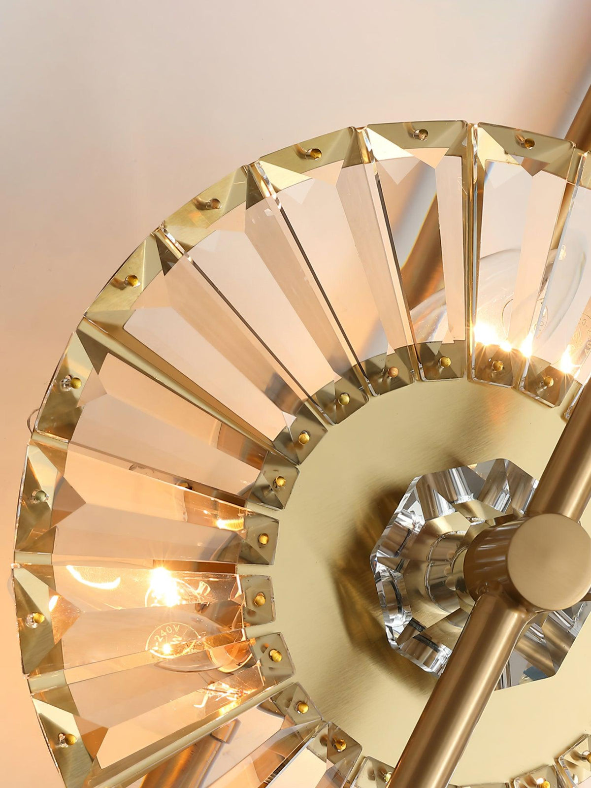 Cilirel aplique de pared de lujo con cristal dorado