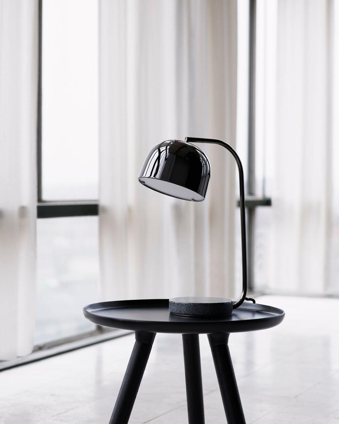 Noroora lámpara de mesa minimalista
