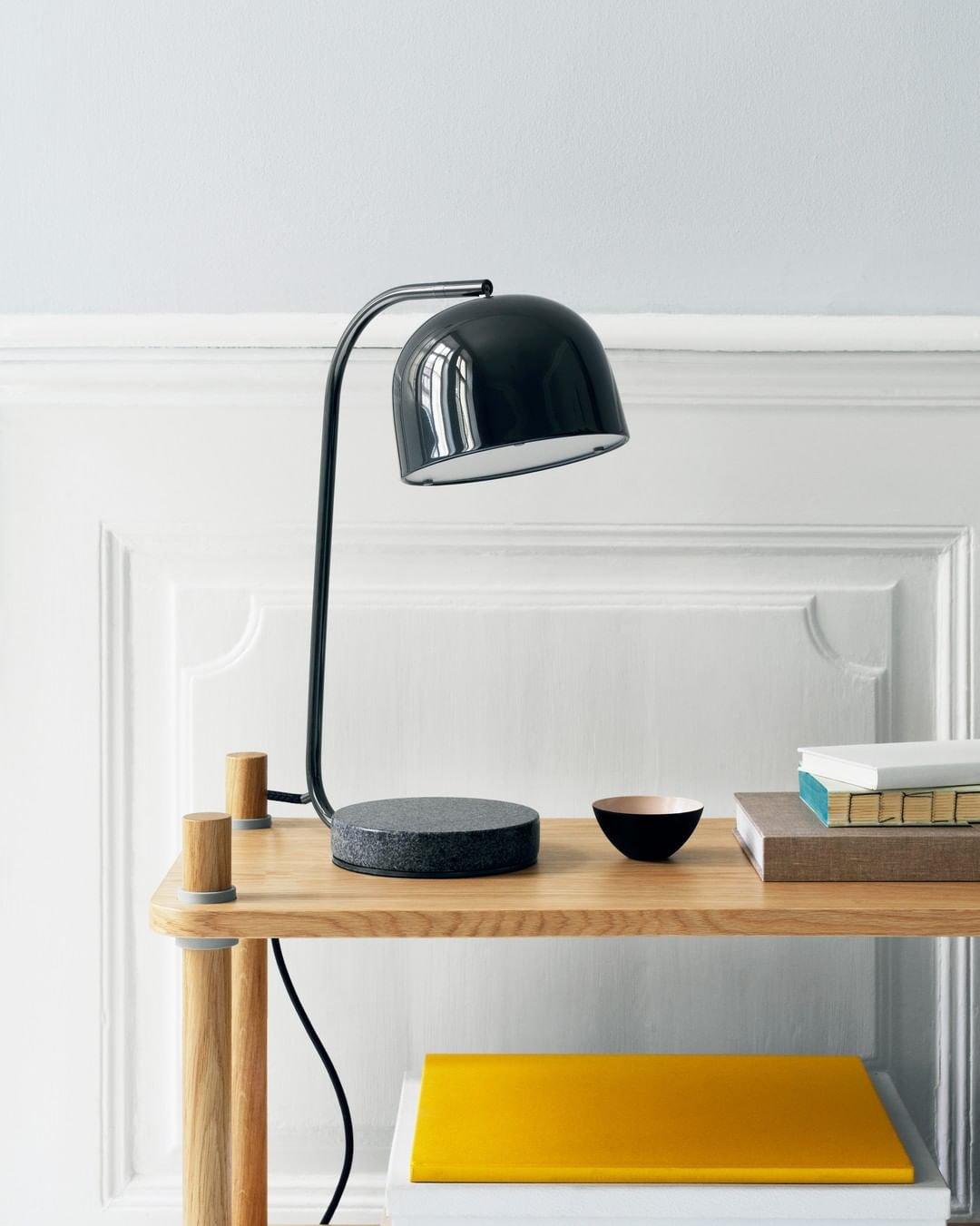 Noroora lámpara de mesa minimalista