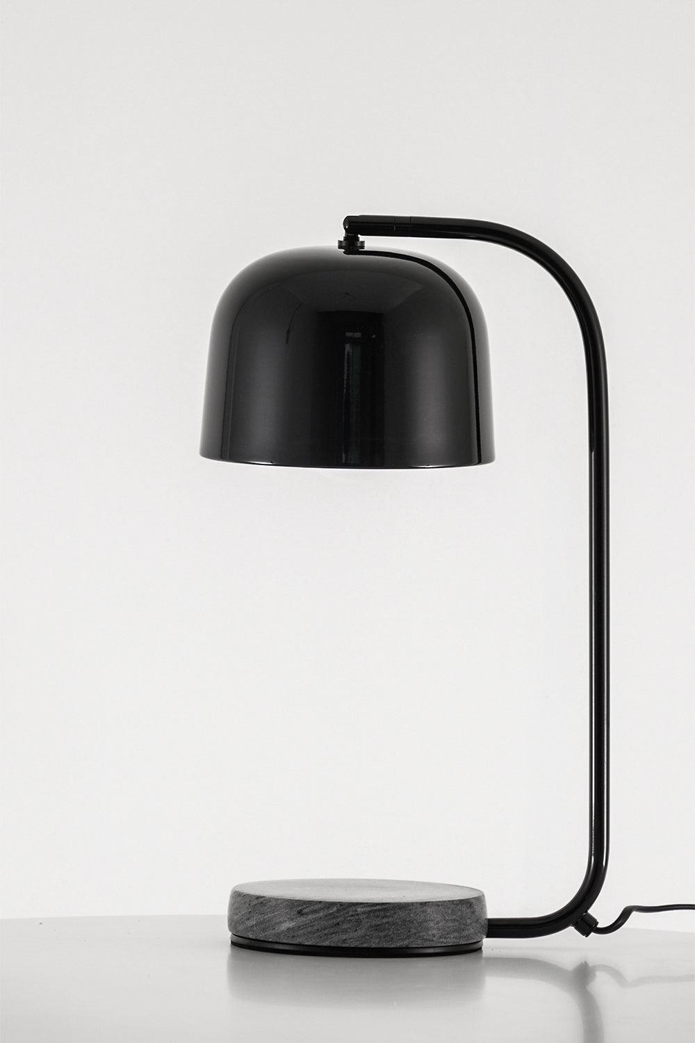 Noroora lámpara de mesa minimalista
