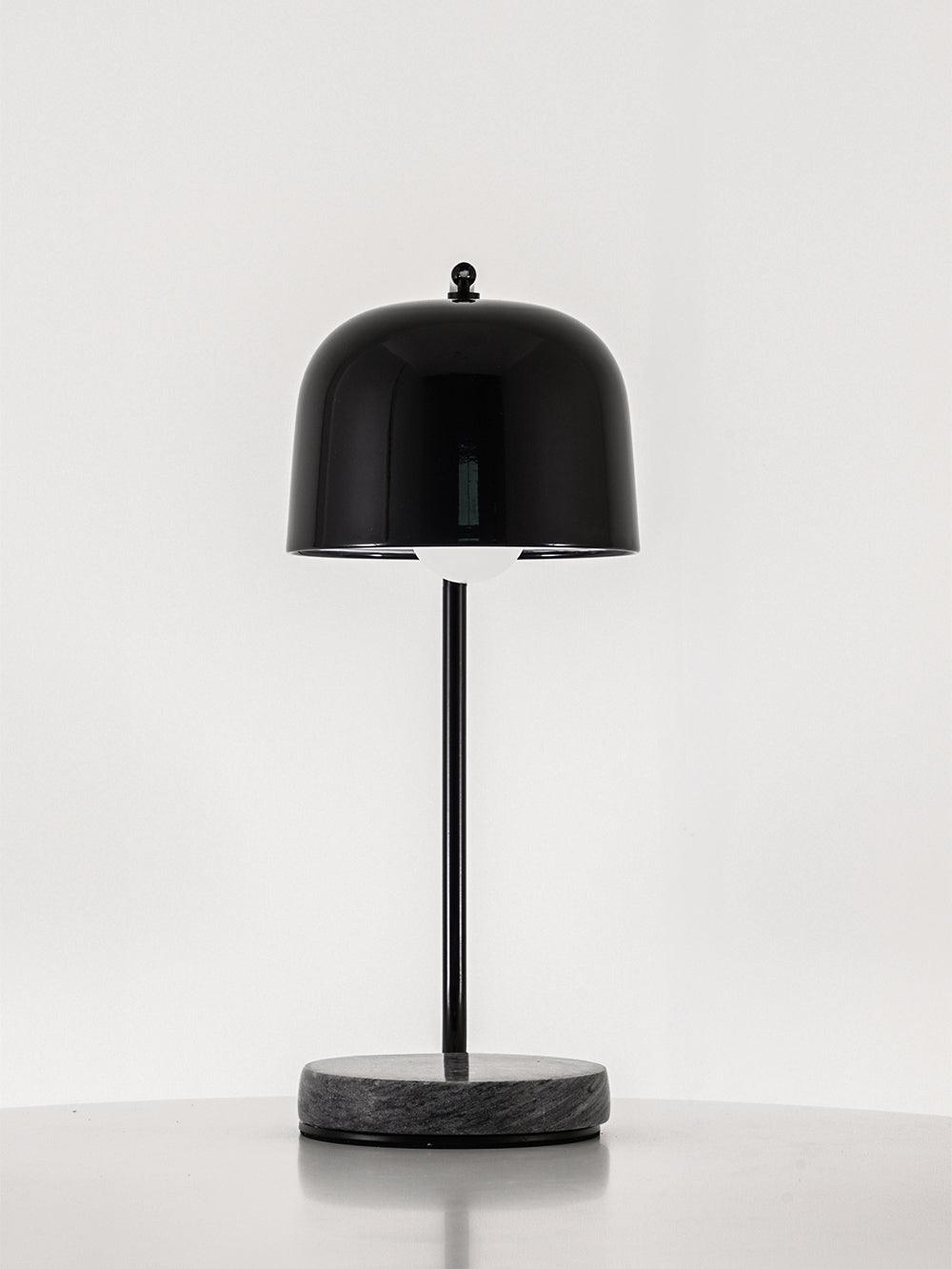 Noroora lámpara de mesa minimalista