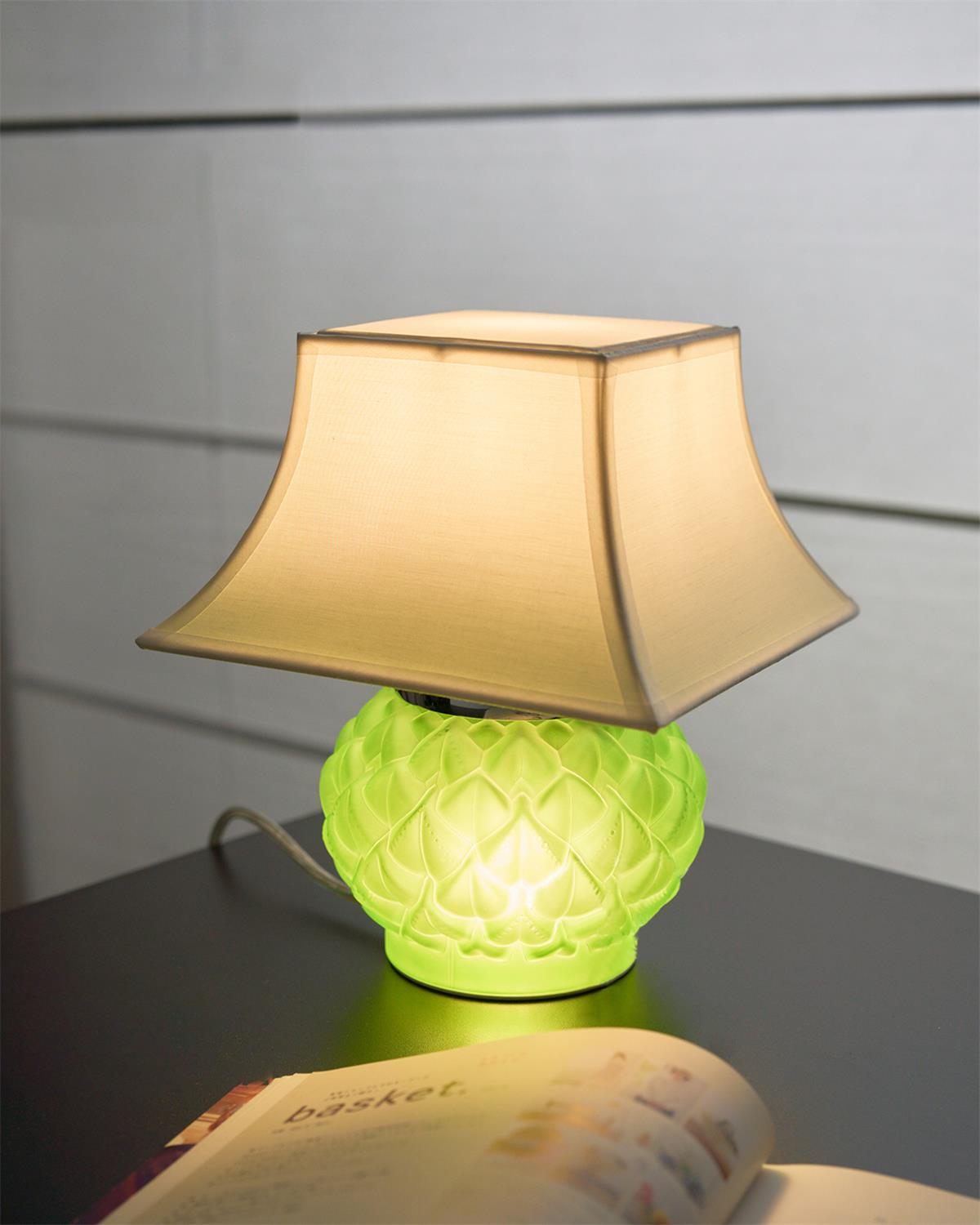 Grennet lámpara de mesa