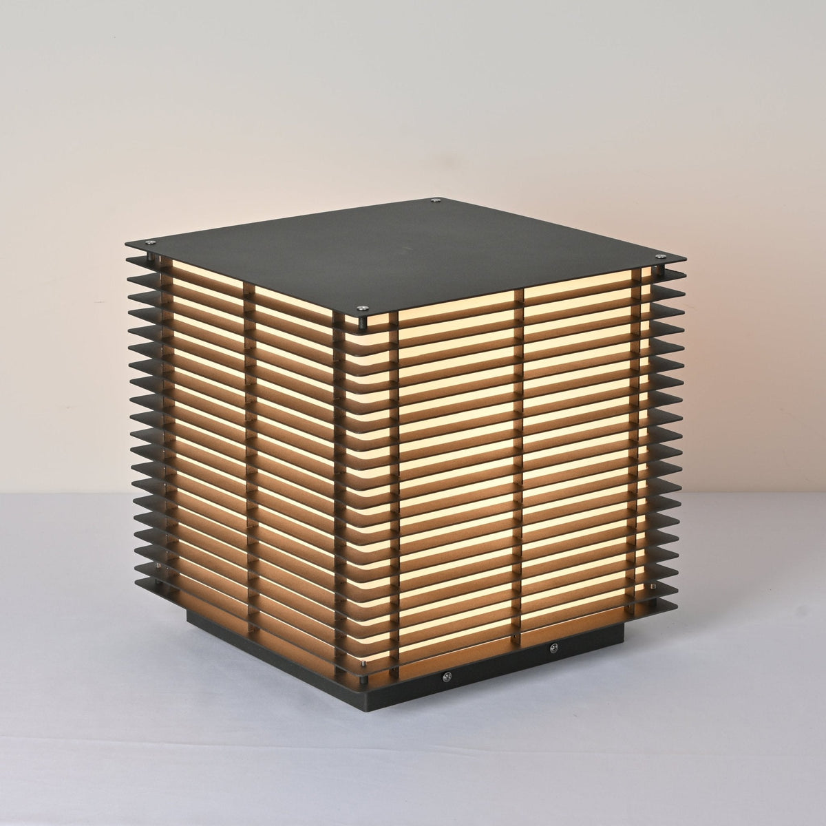 Cubra Grid Post luminaria exterior