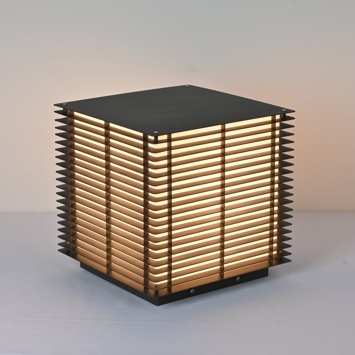 Cubra Grid Post luminaria exterior