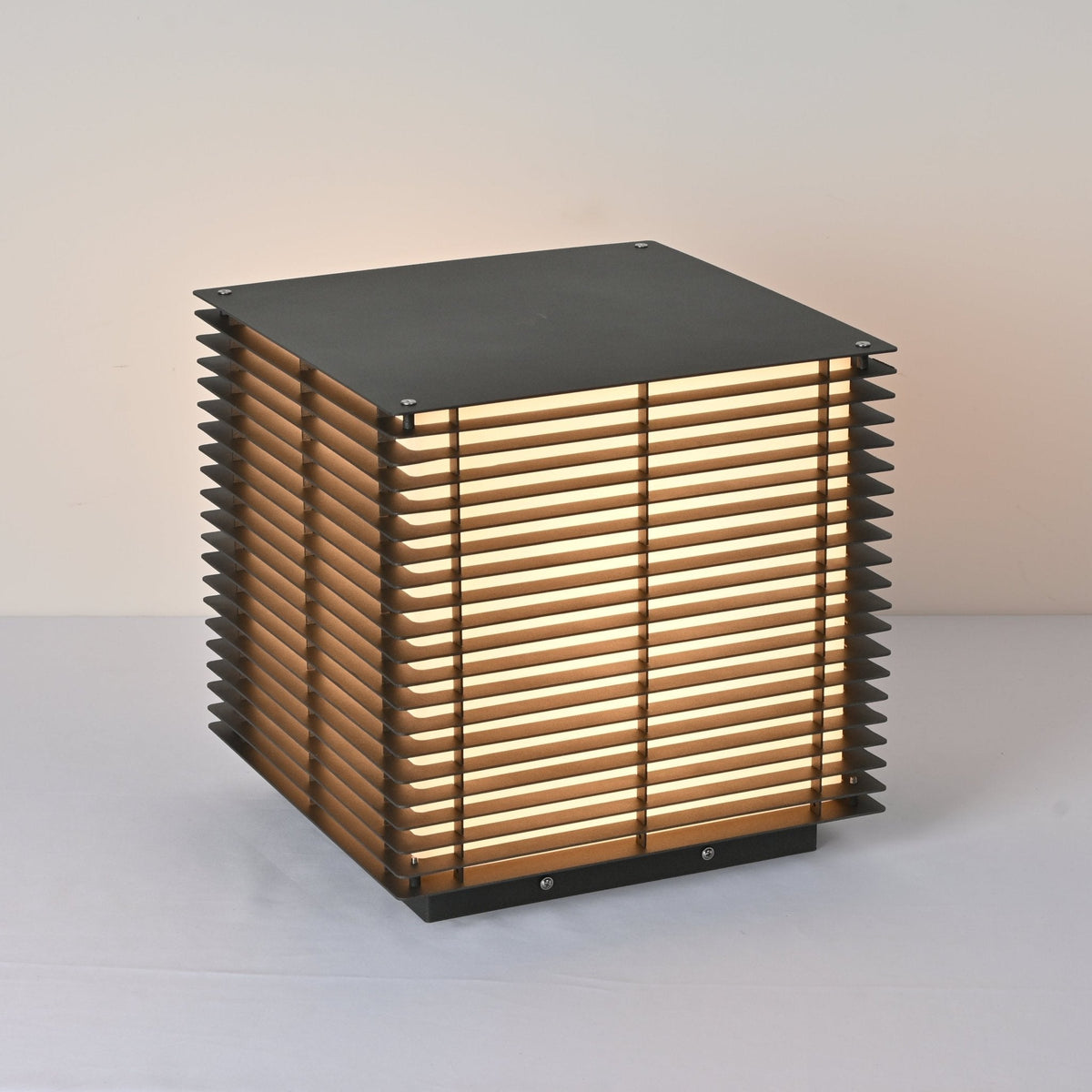 Cubra Grid Post luminaria exterior