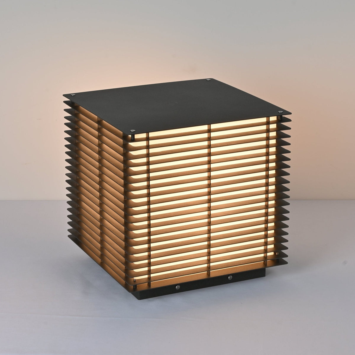 Cubra Grid Post luminaria exterior