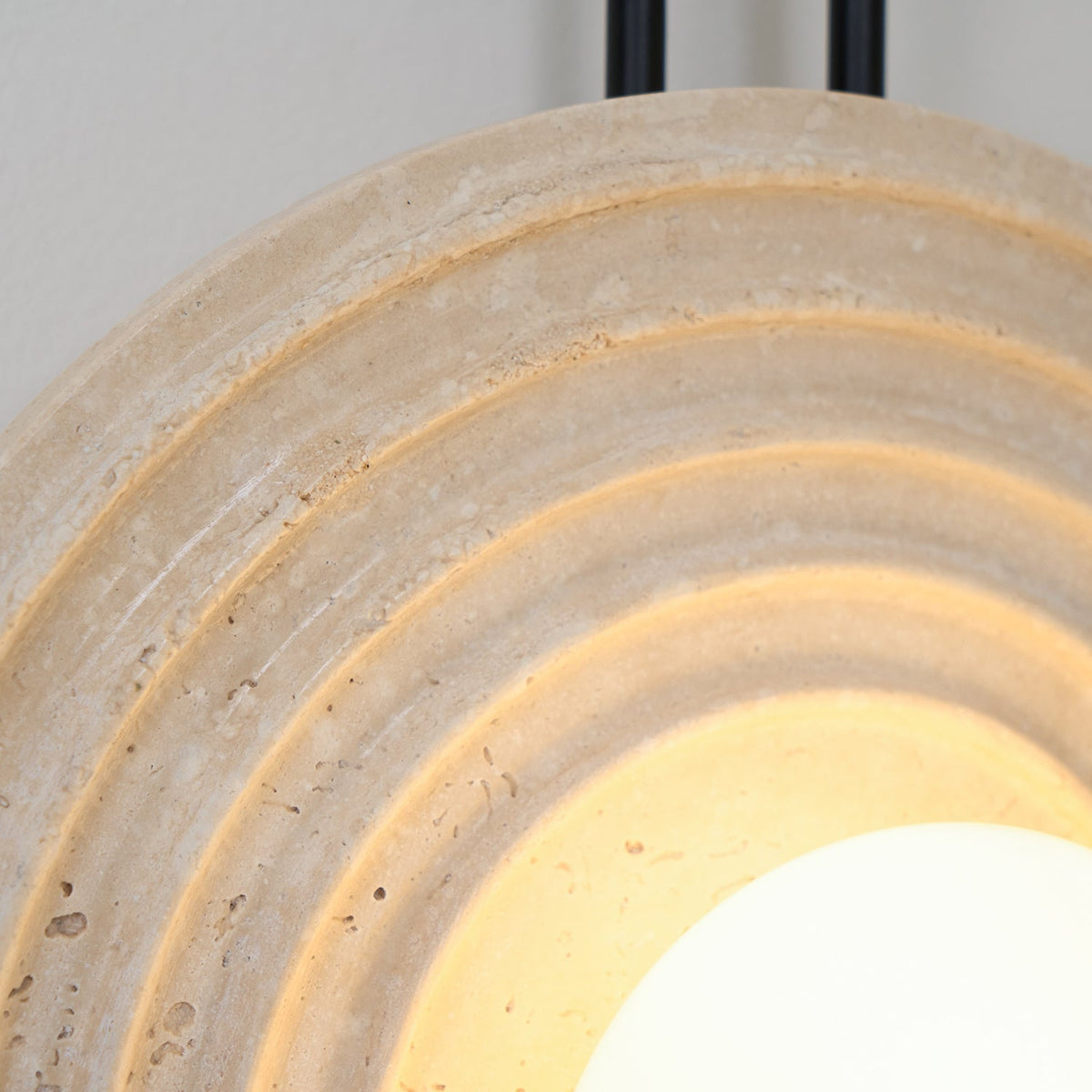 Isoror aplique de pared con anillo en espiral de travertino