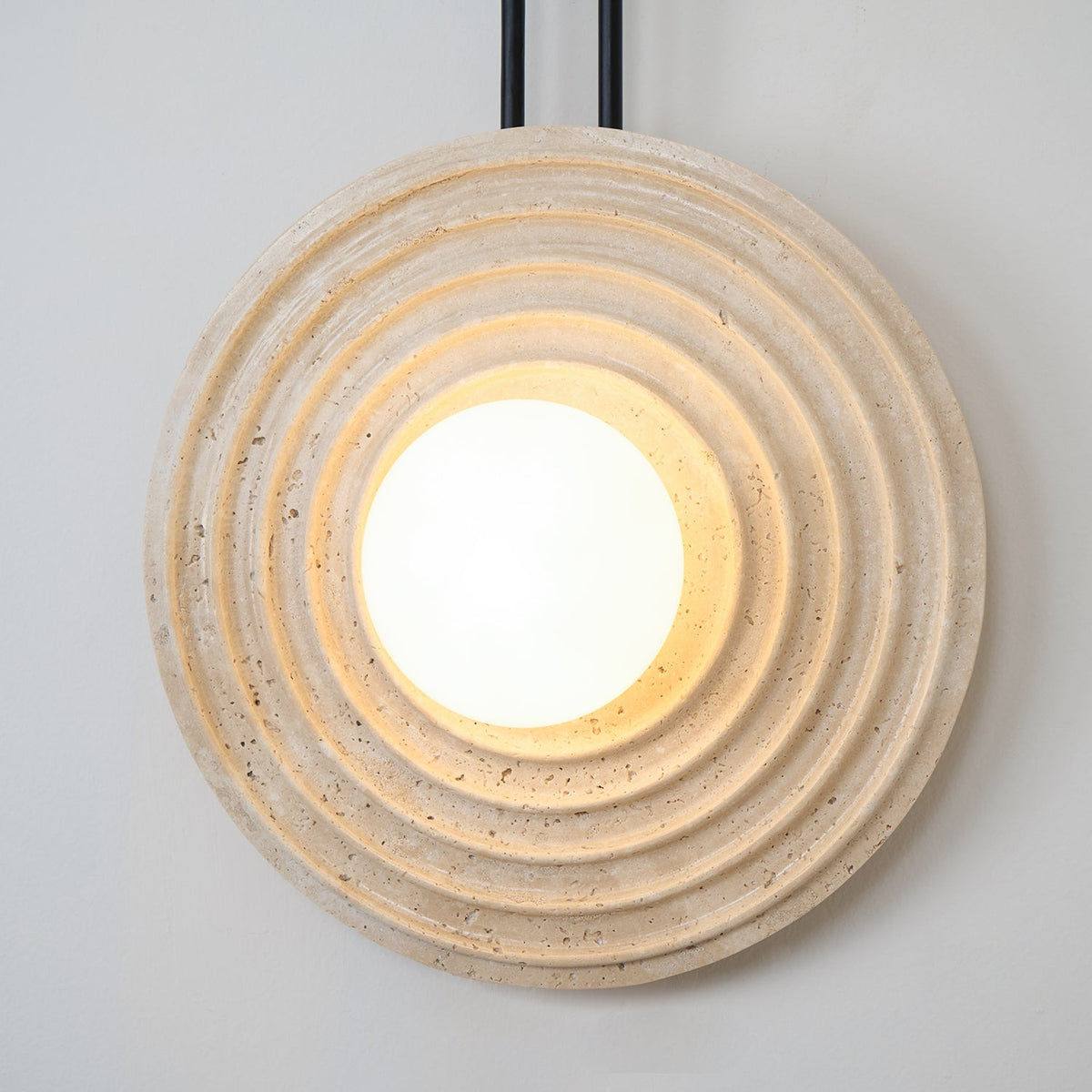 Isoror aplique de pared con anillo en espiral de travertino