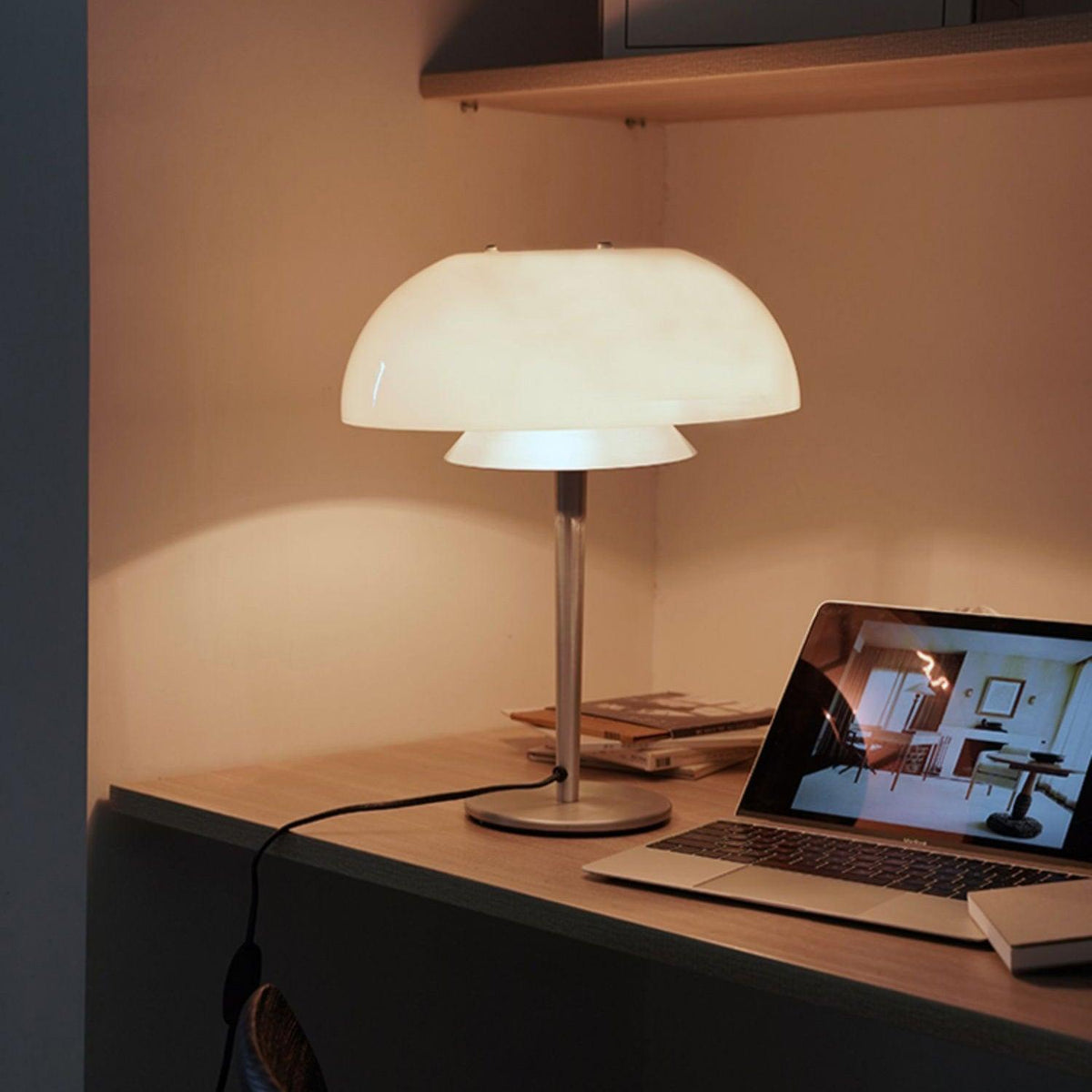 Nilten lámpara de mesa moderna de vidrio
