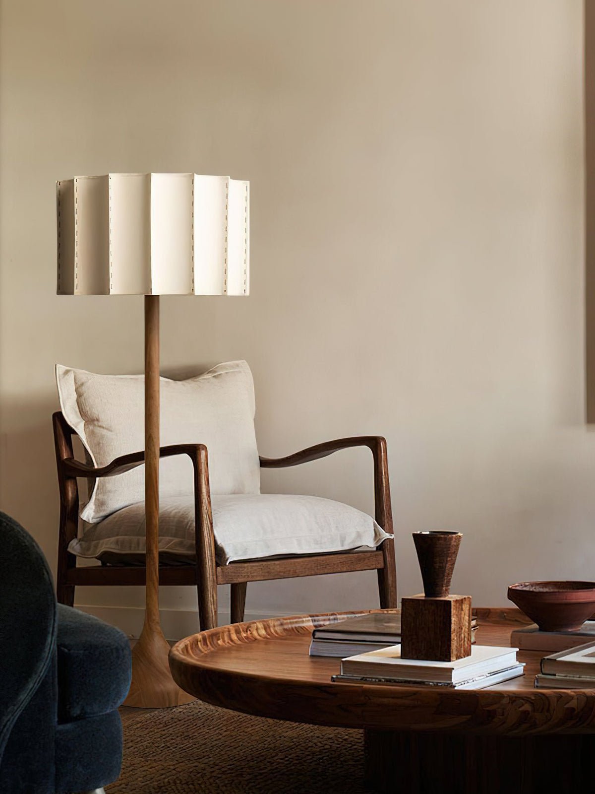 Bexi lámpara de pie minimalista de madera