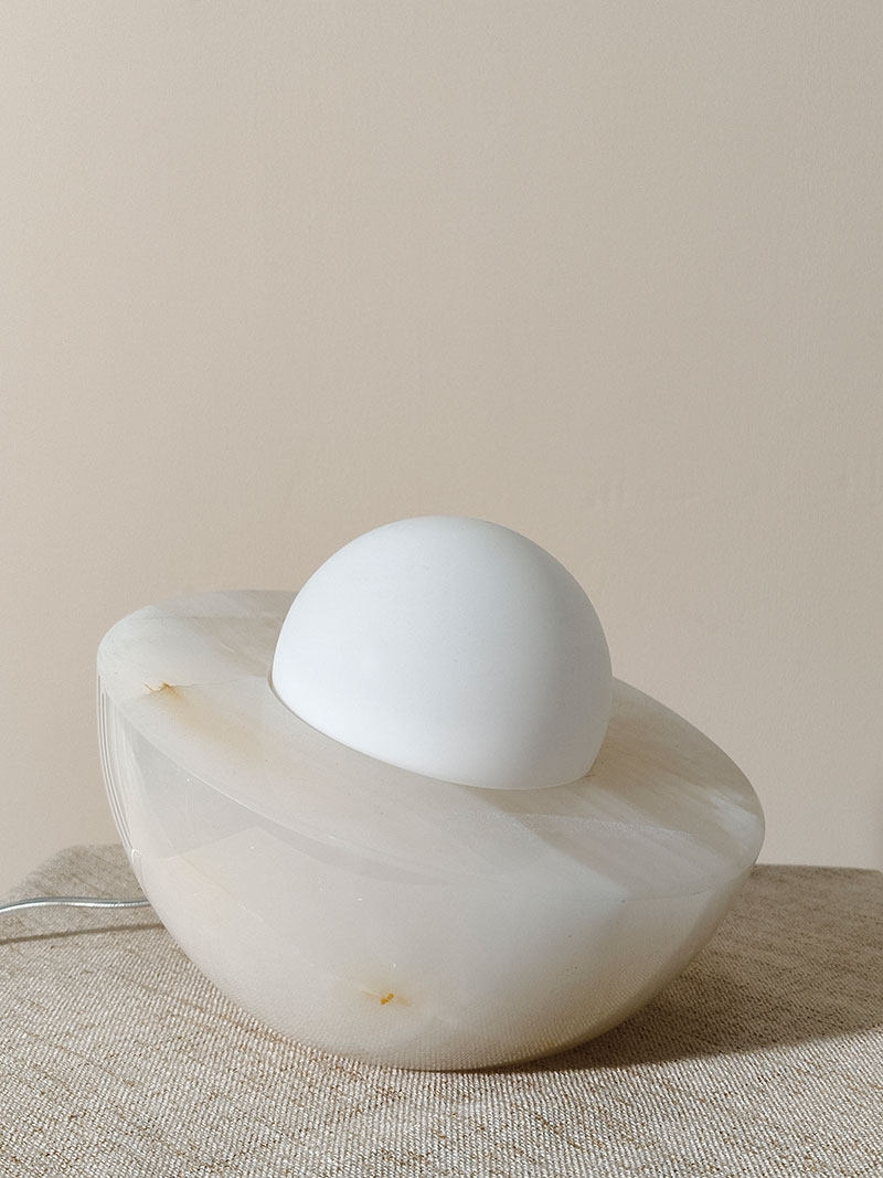 Fryle lámpara de mesa Jade Halo minimalista