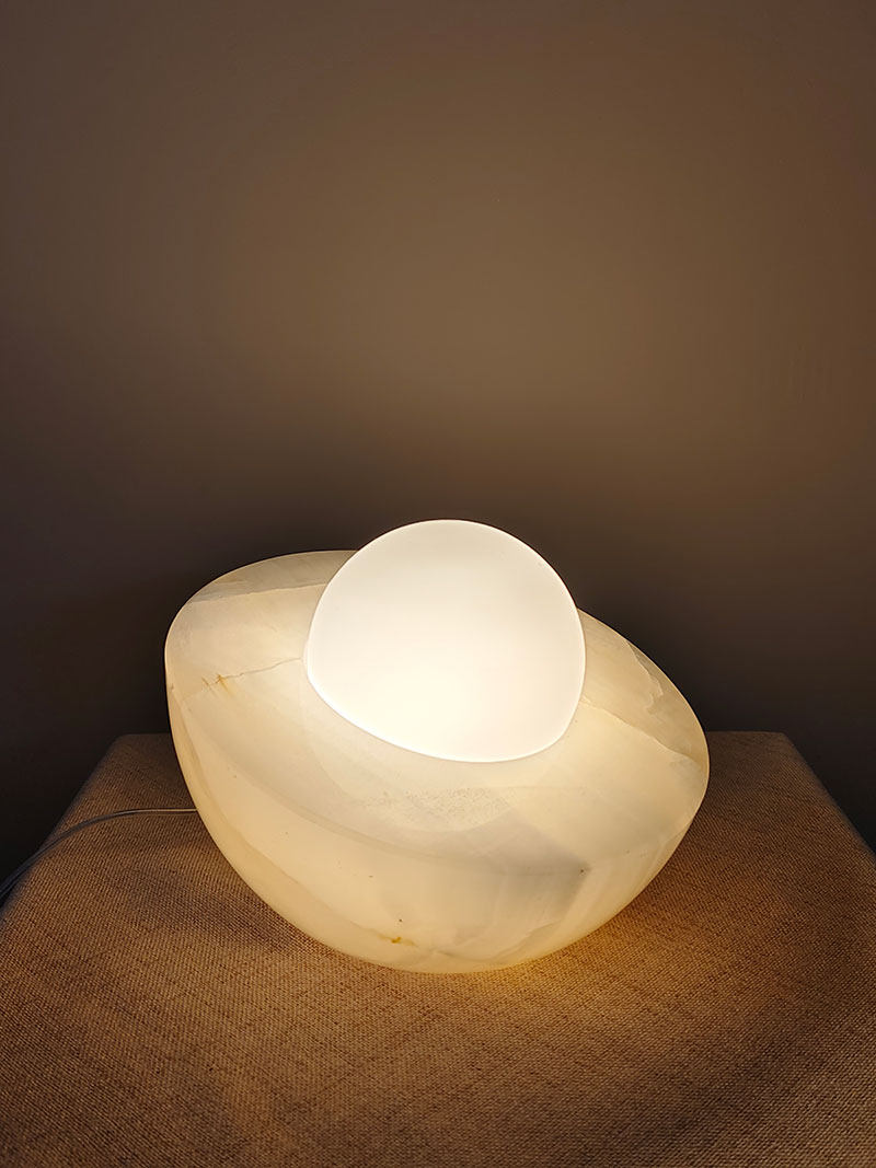 Fryle lámpara de mesa Jade Halo minimalista