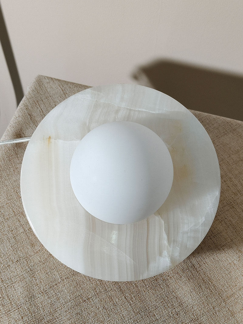Fryle lámpara de mesa Jade Halo minimalista