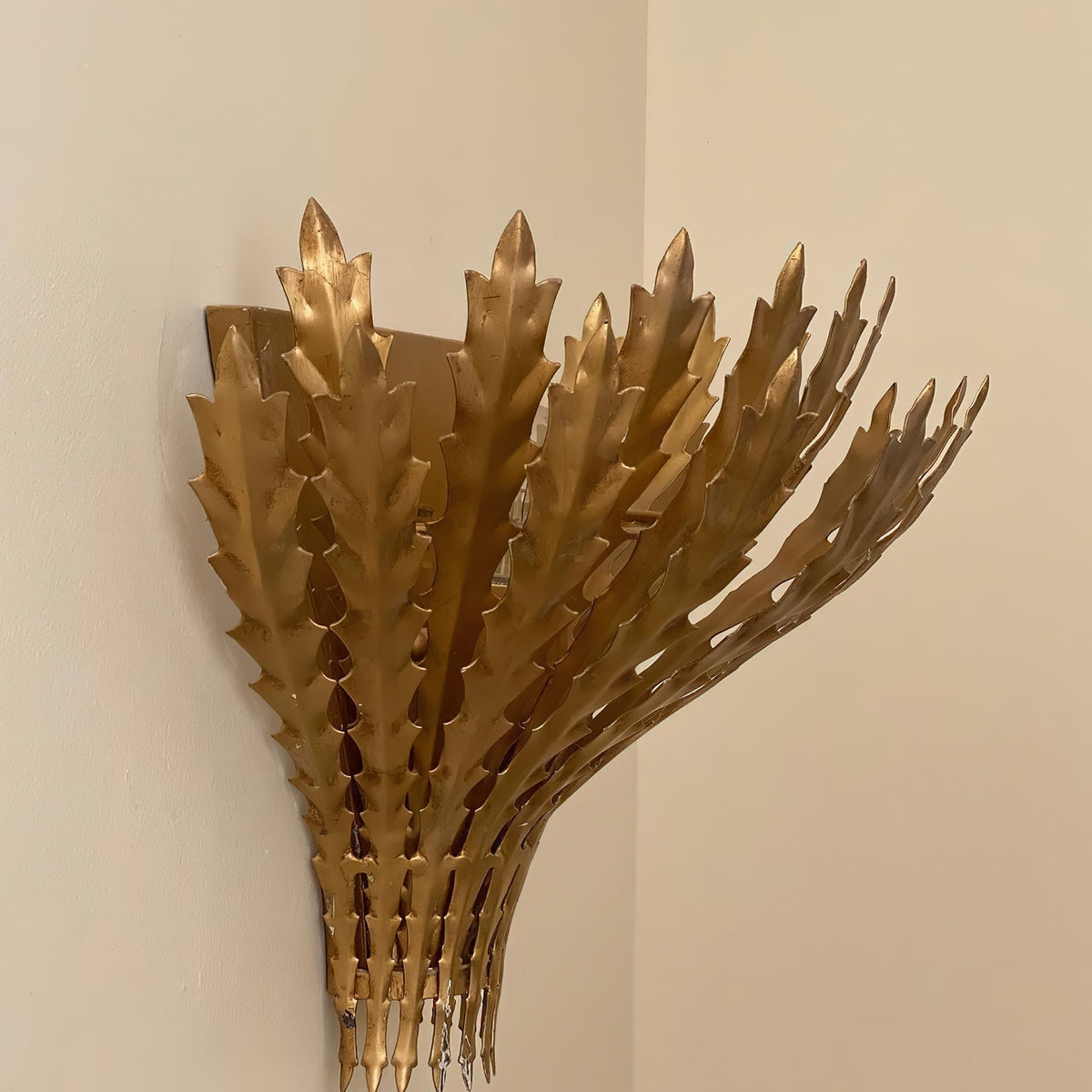 Hampton aplique de pared con motivo de hoja artesanal elegante