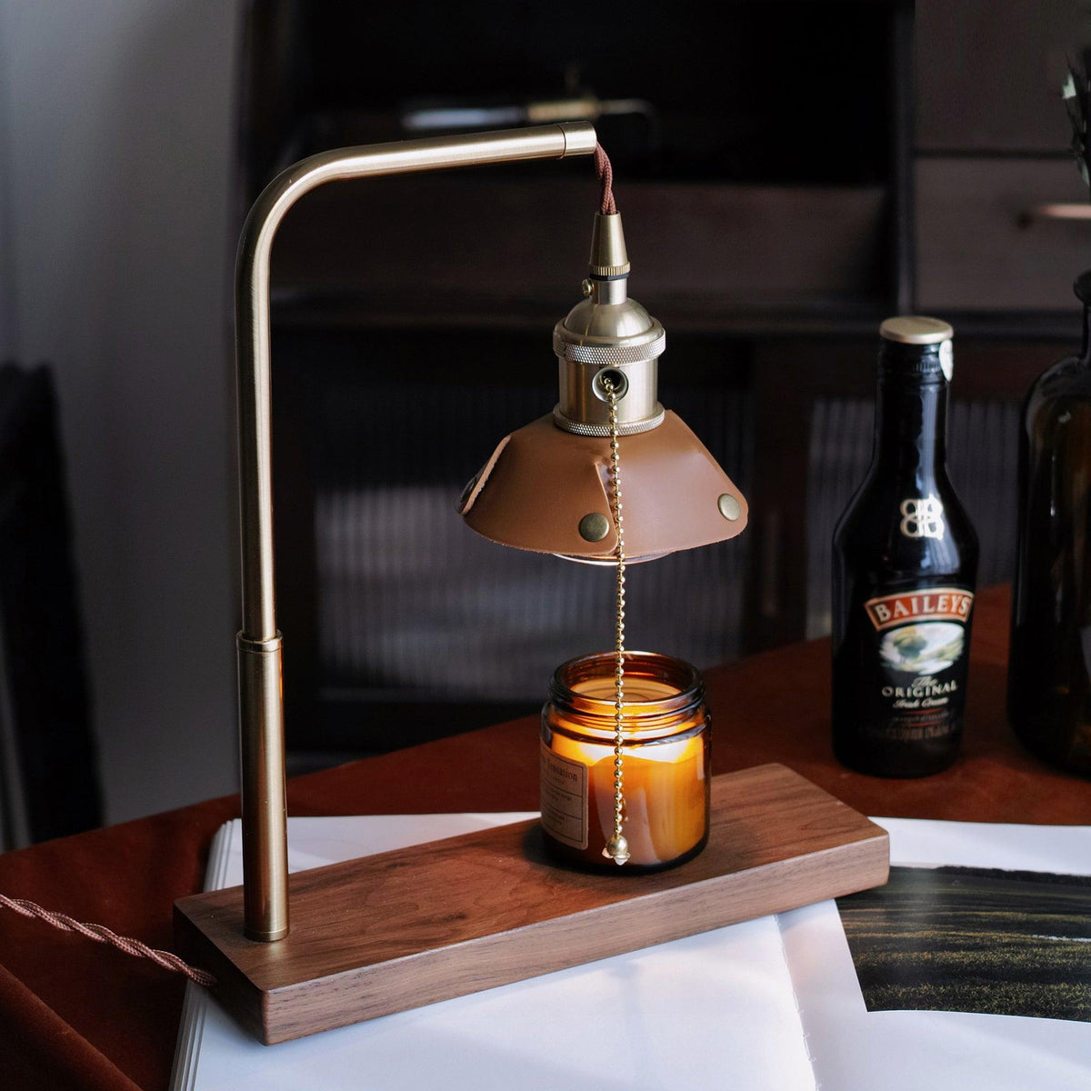 Clark lámpara de mesa moderna de madera