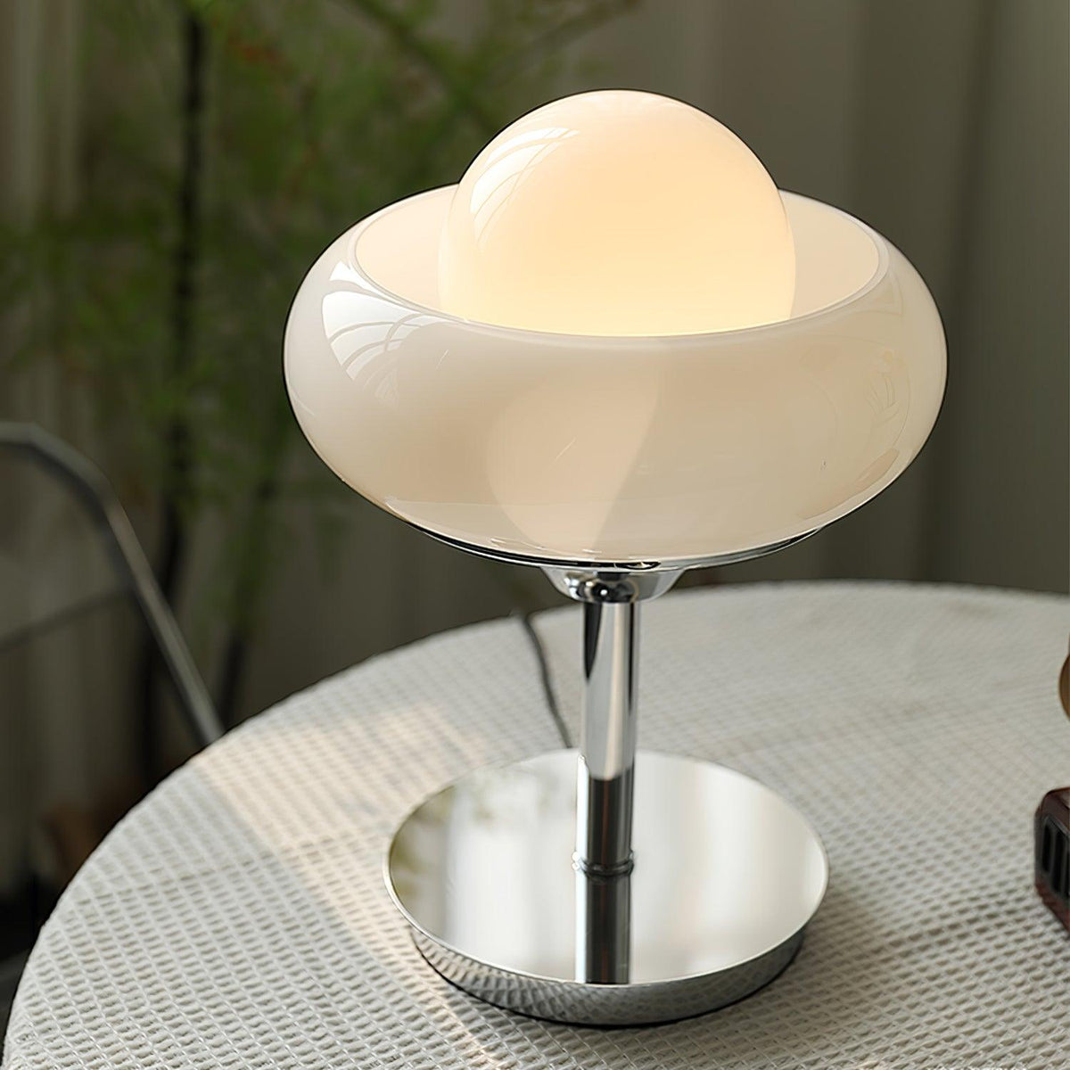 Solise lámpara de mesa de vidrio