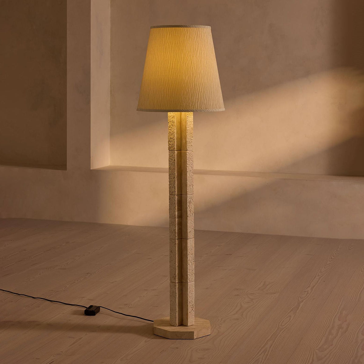 Teyra lámpara de pie