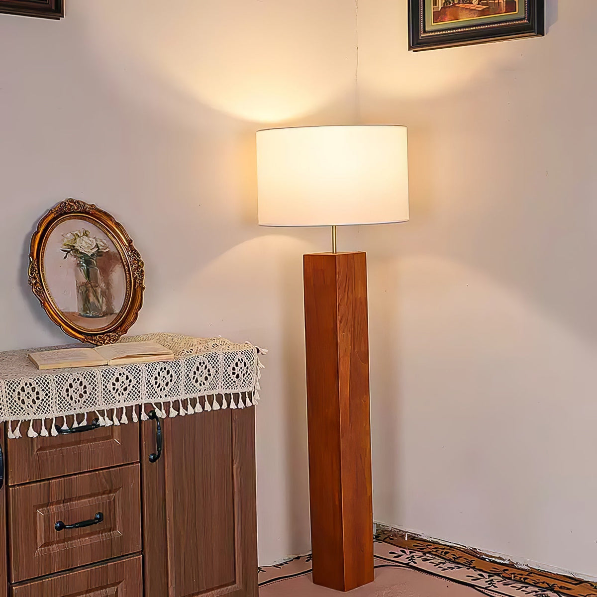 Timberline lámpara de pie de madera y tejido