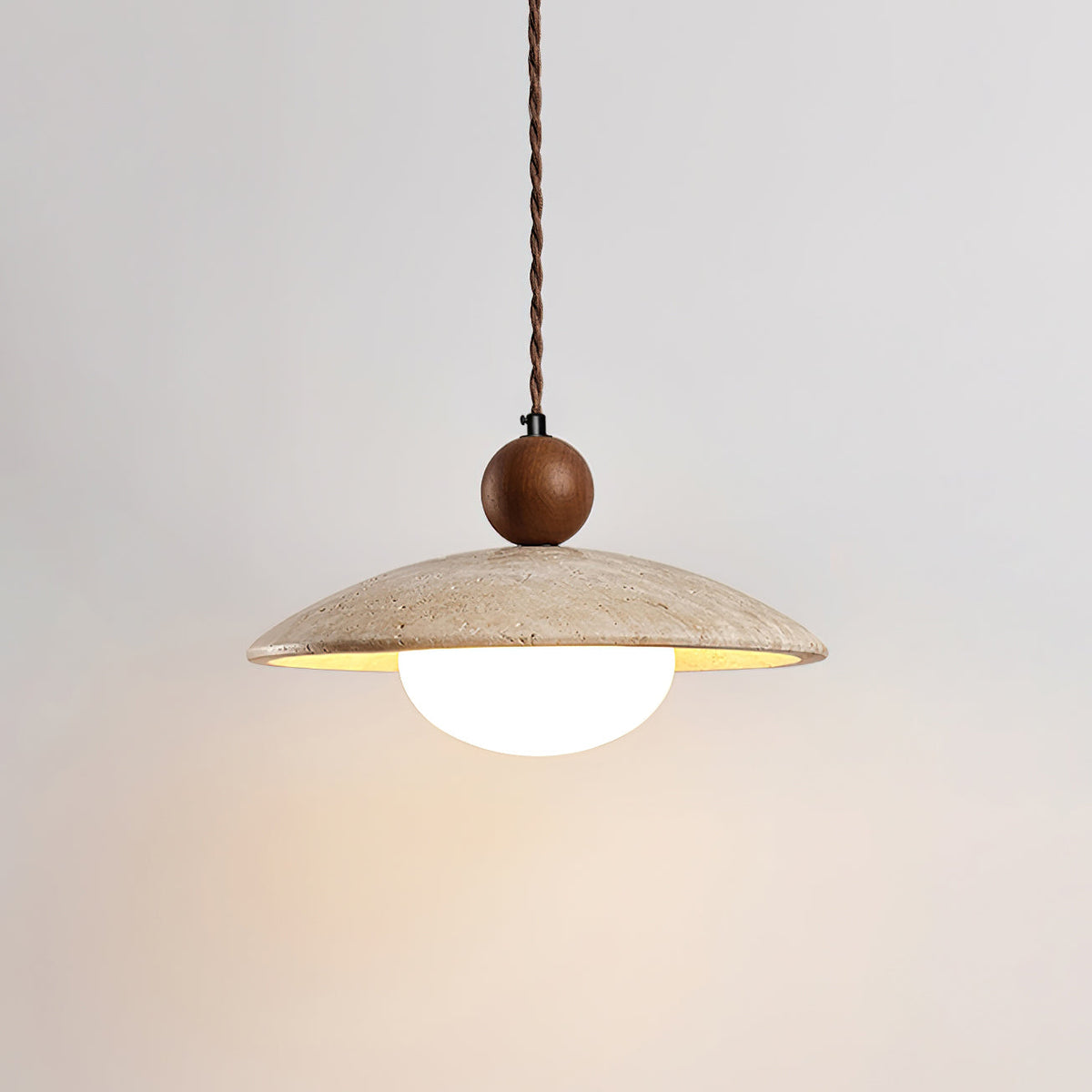 Travaro lámpara colgante de travertino con acento de madera