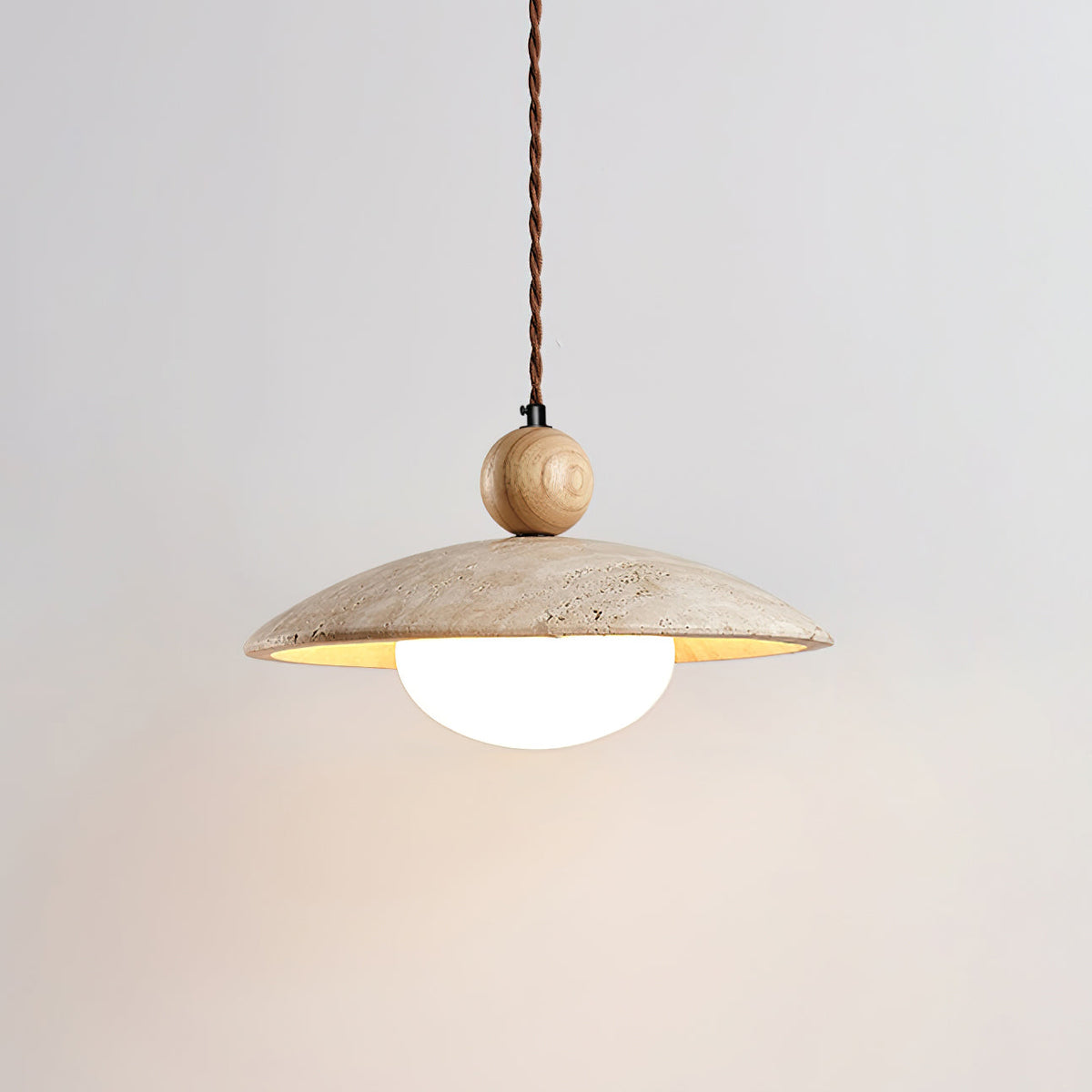 Travaro lámpara colgante de travertino con acento de madera