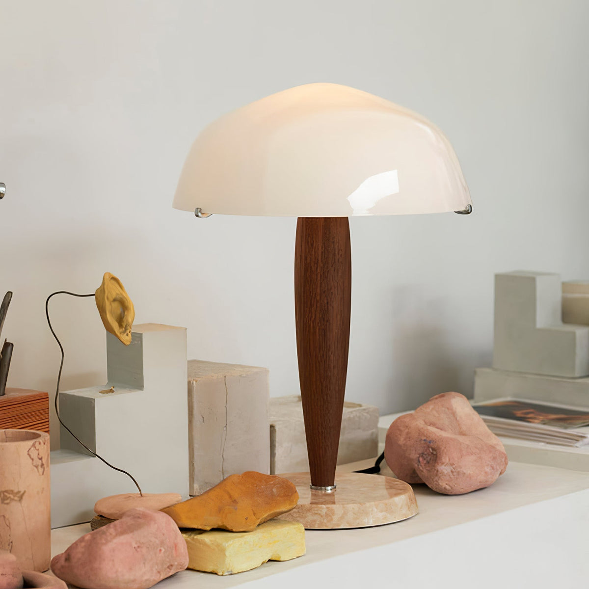 Emerson lámpara de mesa de madera