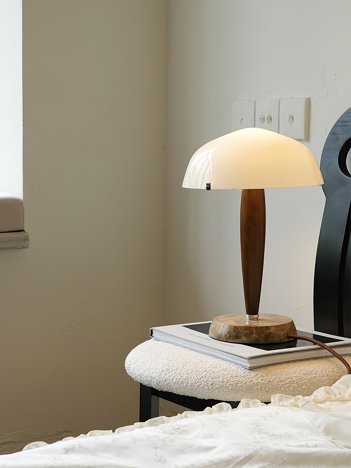 Emerson lámpara de mesa de madera