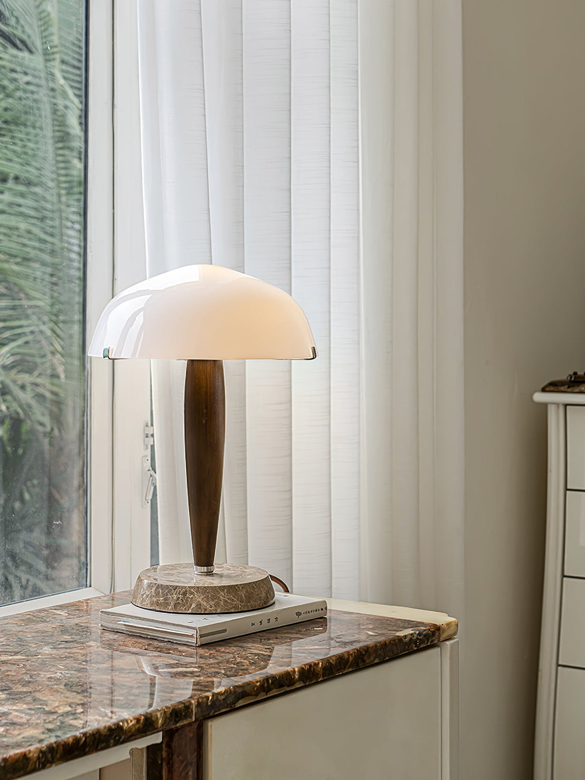 Emerson lámpara de mesa de madera